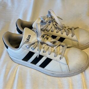 Adidas leather sneaker with Cloud foam insole